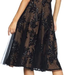 Luxurious Layered Lace Midi Dress - Image 2